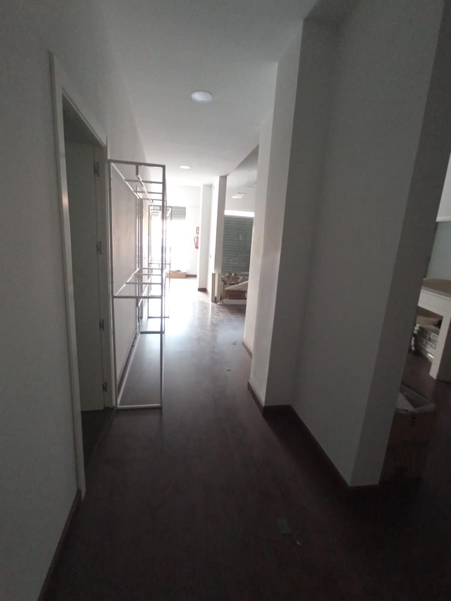 5 bedroom Commercial for sale in Muchamiel / Mutxamel - € 250,000 (Ref: 10029446)