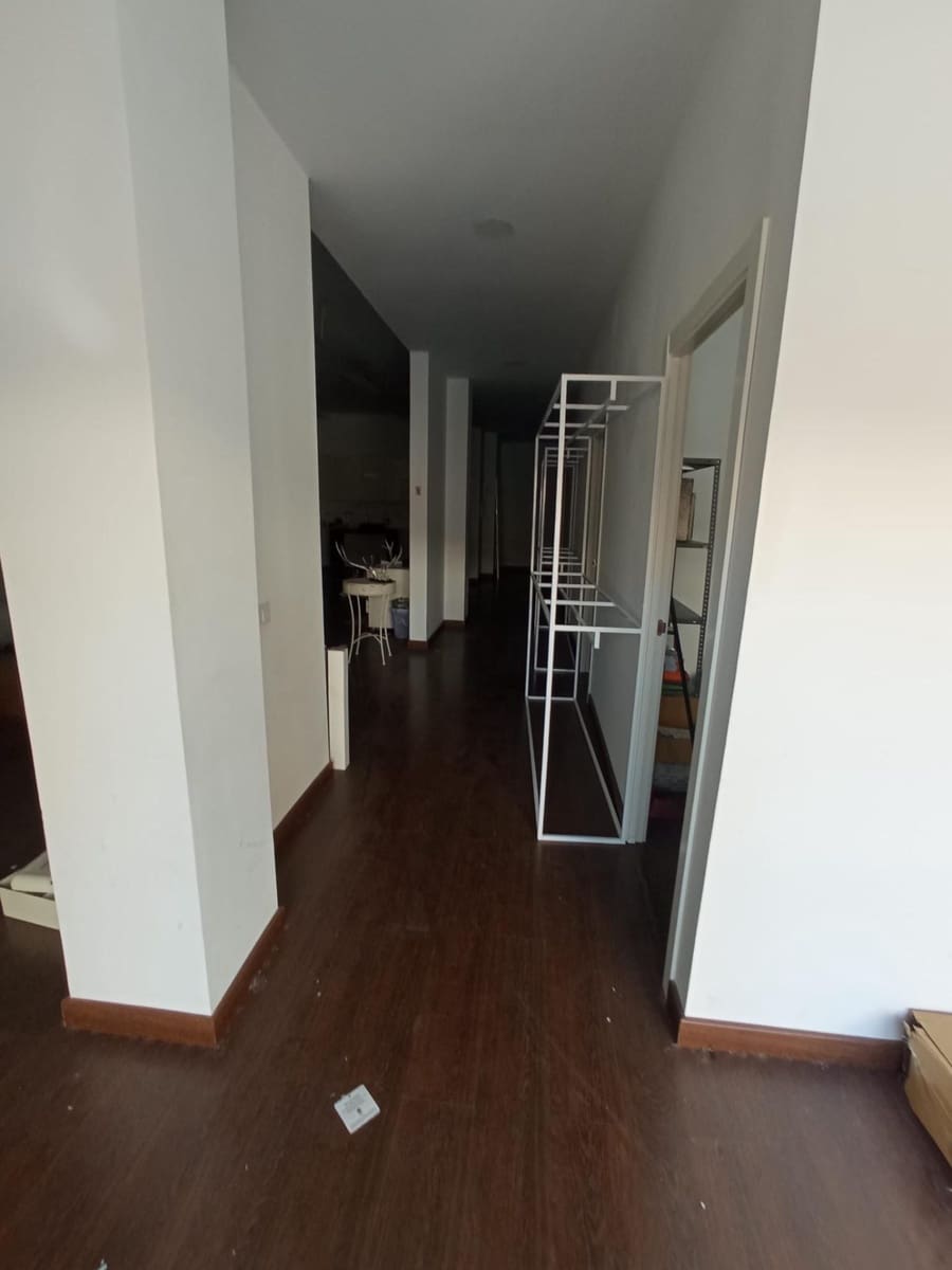 5 bedroom Commercial for sale in Muchamiel / Mutxamel - € 250,000 (Ref: 10029446)