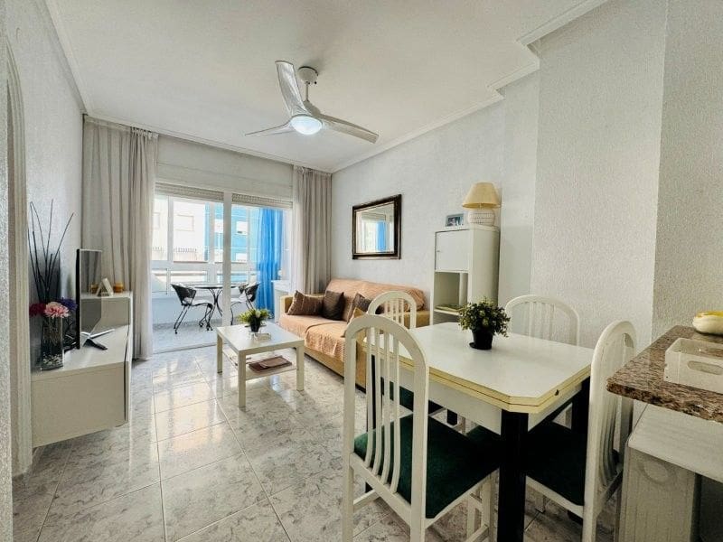 1 Zimmer Apartment zu verkaufen in Torrevieja mit Pool - 149.000 € (Ref: 10038703)