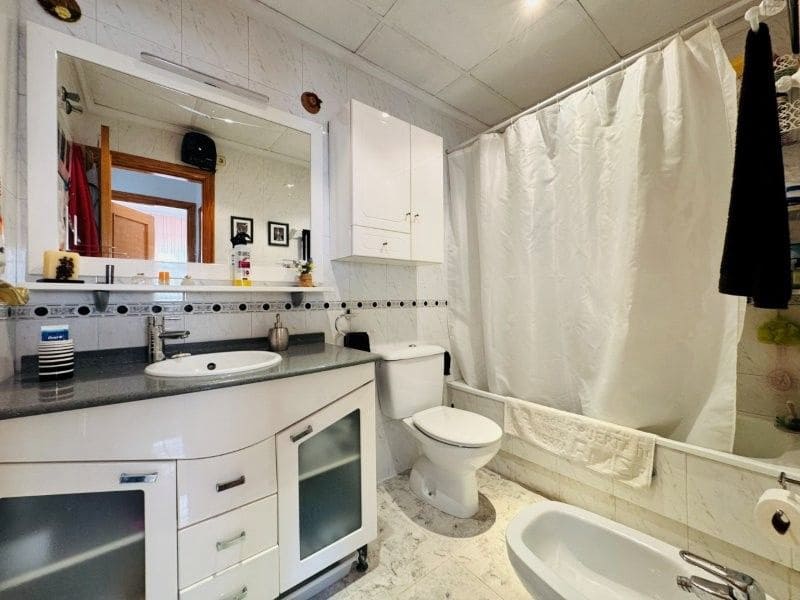 1 Zimmer Apartment zu verkaufen in Torrevieja mit Pool - 149.000 € (Ref: 10038703)