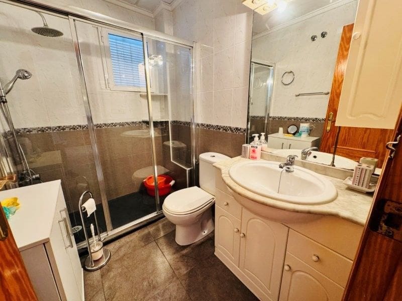 2 chambre Appartement à vendre à Torrevieja avec piscine garage - 169 000 € (Ref: 10047395)