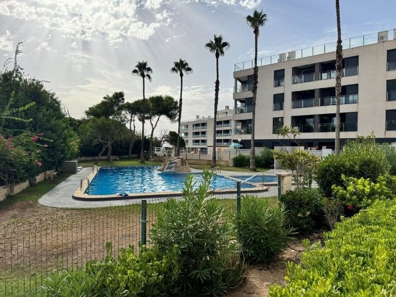 3 soverom Leilighet til salgs i Torrevieja med svømmebasseng garasje - € 219 000 (Ref: 10050325)