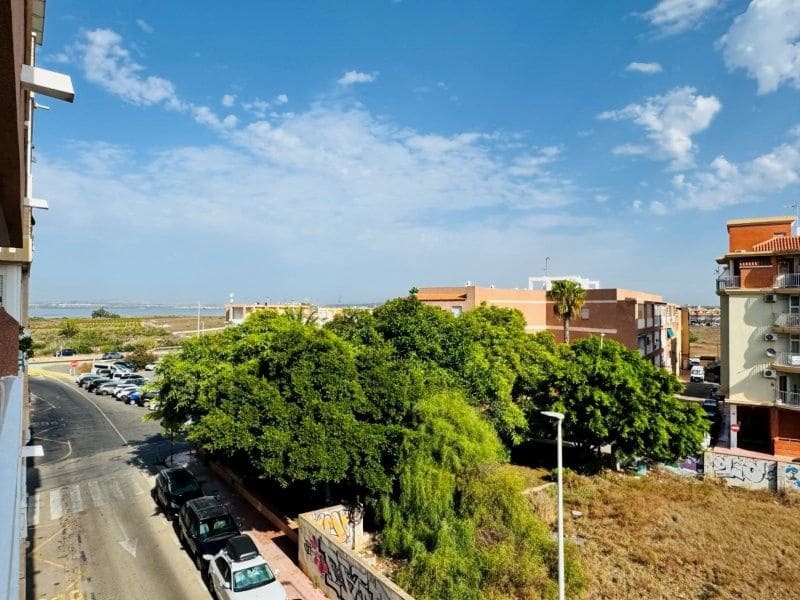 2 slaapkamer Appartement te koop in Torrevieja met garage - € 209.000 (Ref: 10086245)