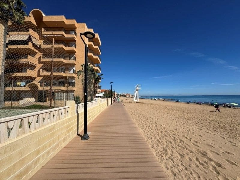 3 sovrum Lägenhet till salu i La Mata med garage - 399 000 € (Ref: 10129569)