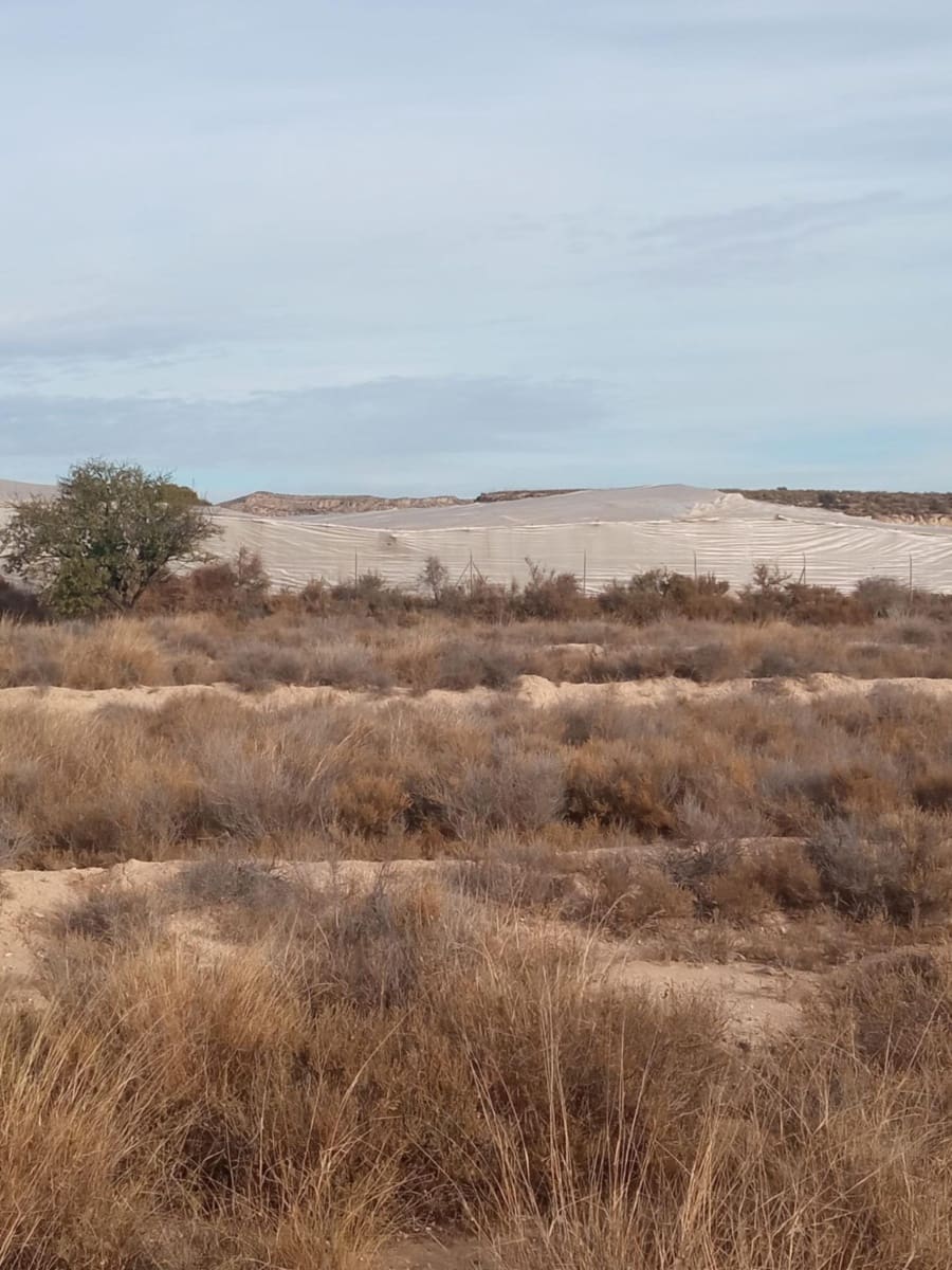 Grunde uden byggetilladelser til salg i Muchamiel / Mutxamel - € 54.000 (Ref: 8040774)