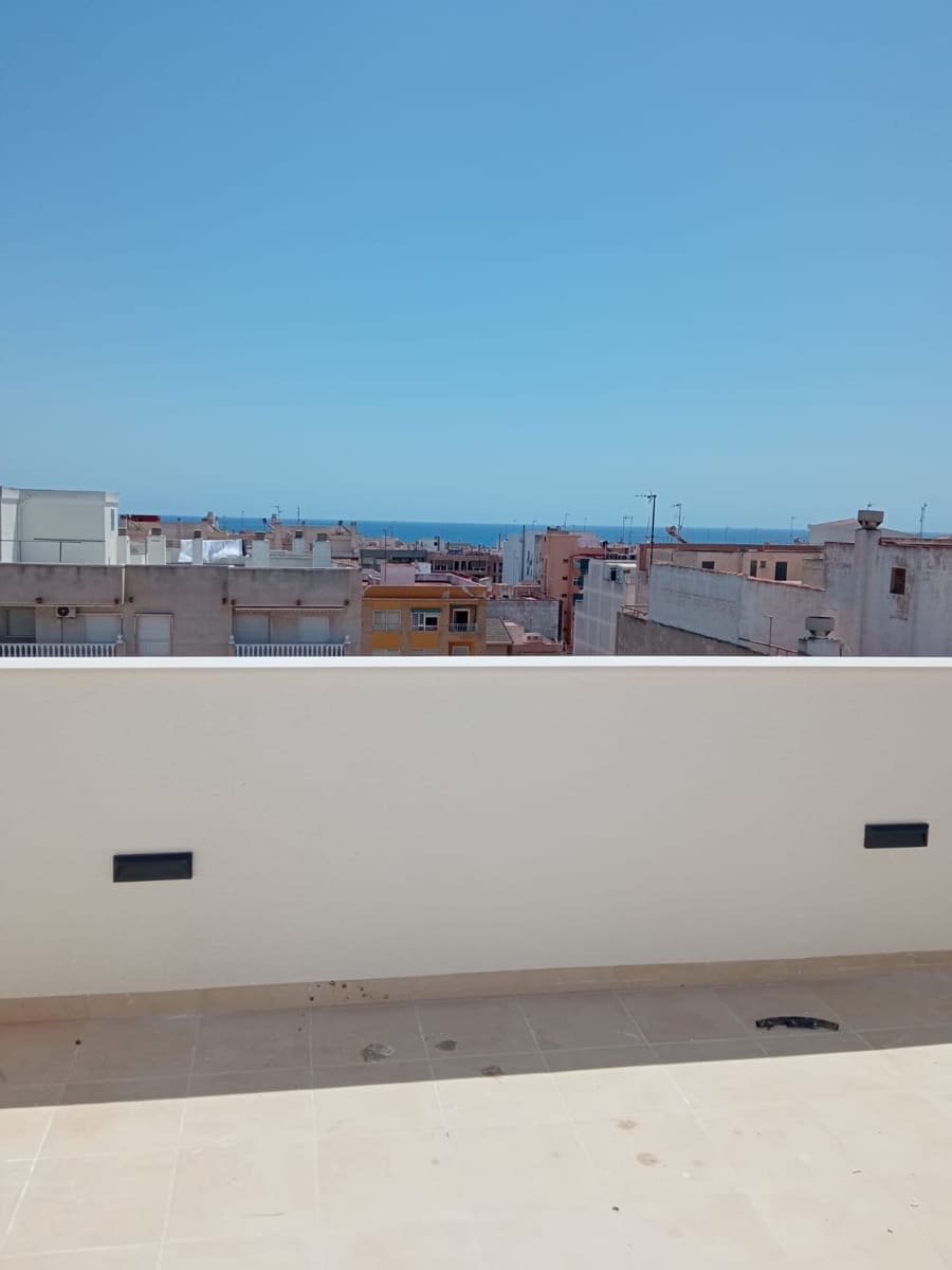 3 bedroom Apartment for sale in Guardamar del Segura with garage - € 340,000 (Ref: 8460322)