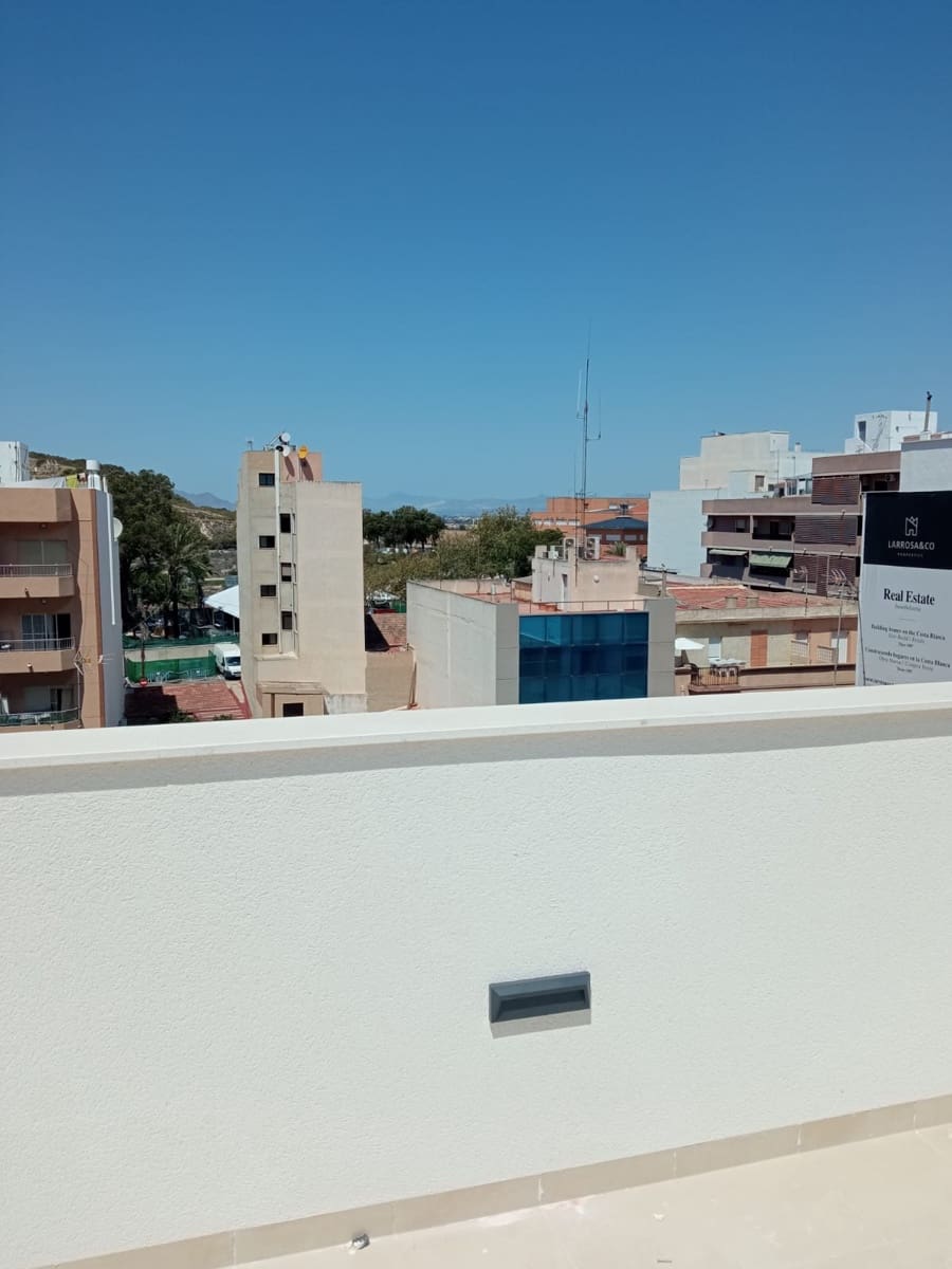 3 bedroom Apartment for sale in Guardamar del Segura with garage - € 340,000 (Ref: 8460322)