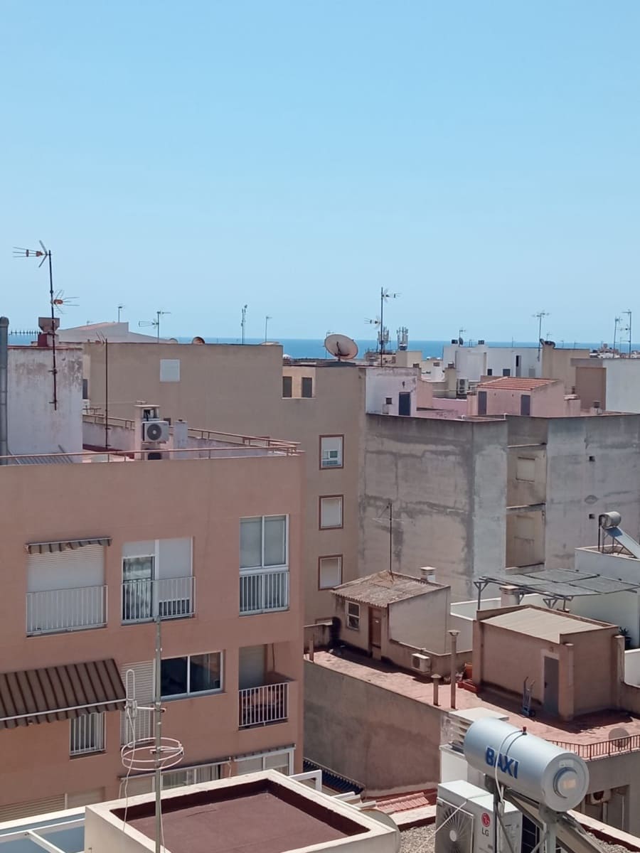 3 bedroom Apartment for sale in Guardamar del Segura with garage - € 340,000 (Ref: 8460322)