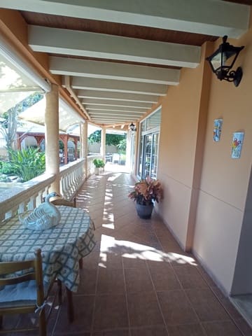 3 bedroom Villa for sale in Cala d'Or, El Campello with pool garage - € 590,000 (Ref: 8529837)