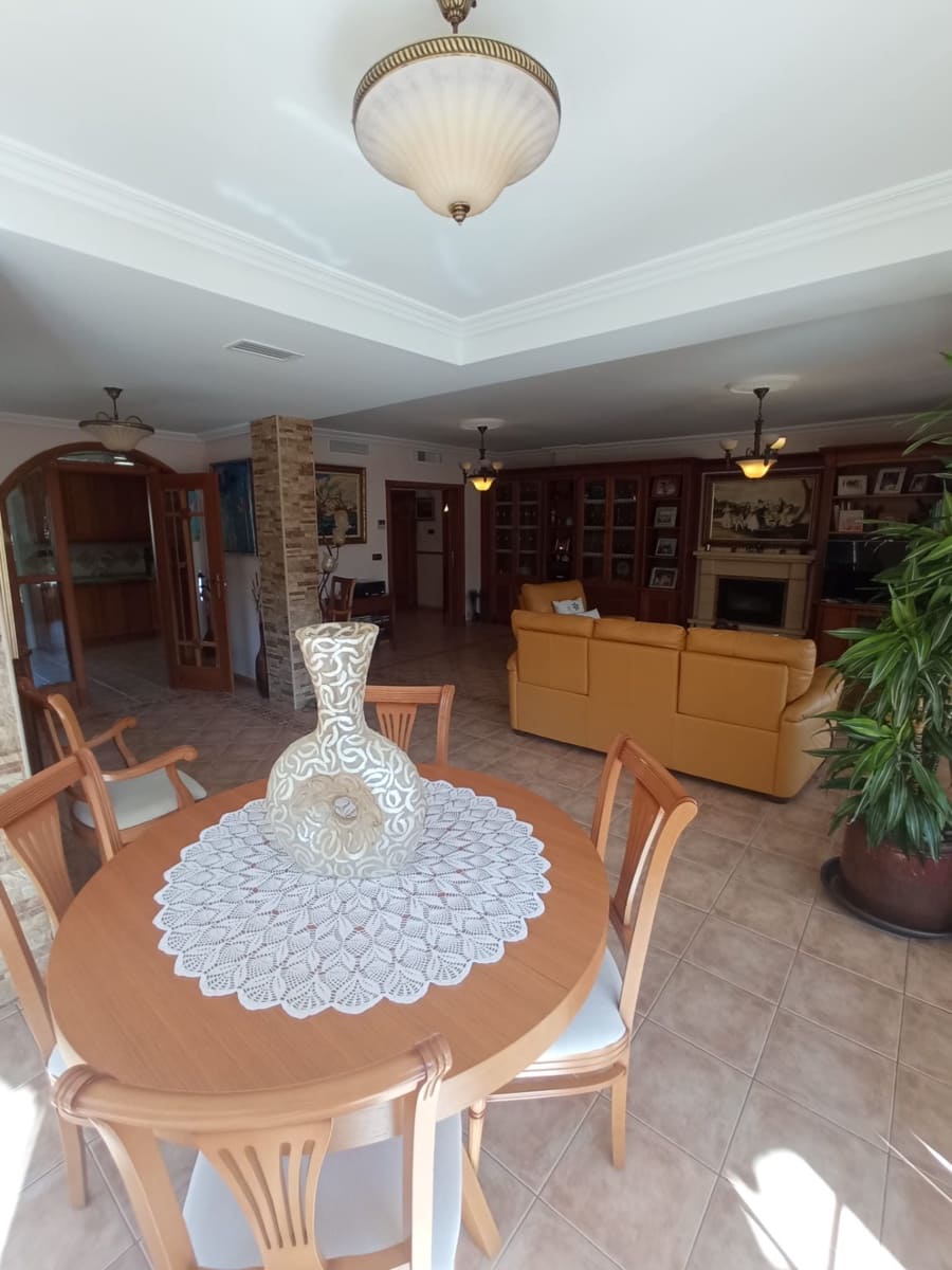 3 bedroom Villa for sale in Cala d'Or with pool garage - € 590,000 (Ref: 8529837)