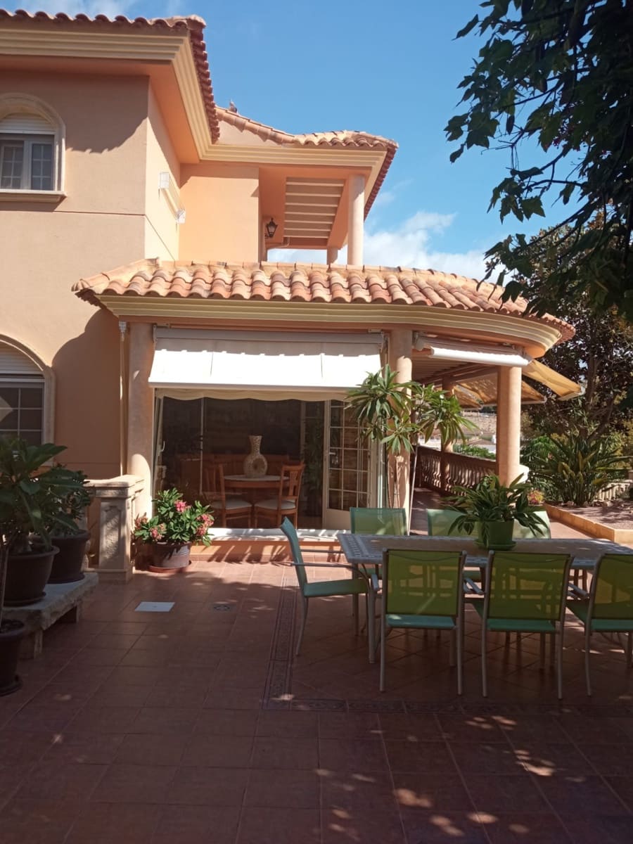 3 bedroom Villa for sale in Cala d'Or with pool garage - € 590,000 (Ref: 8529837)