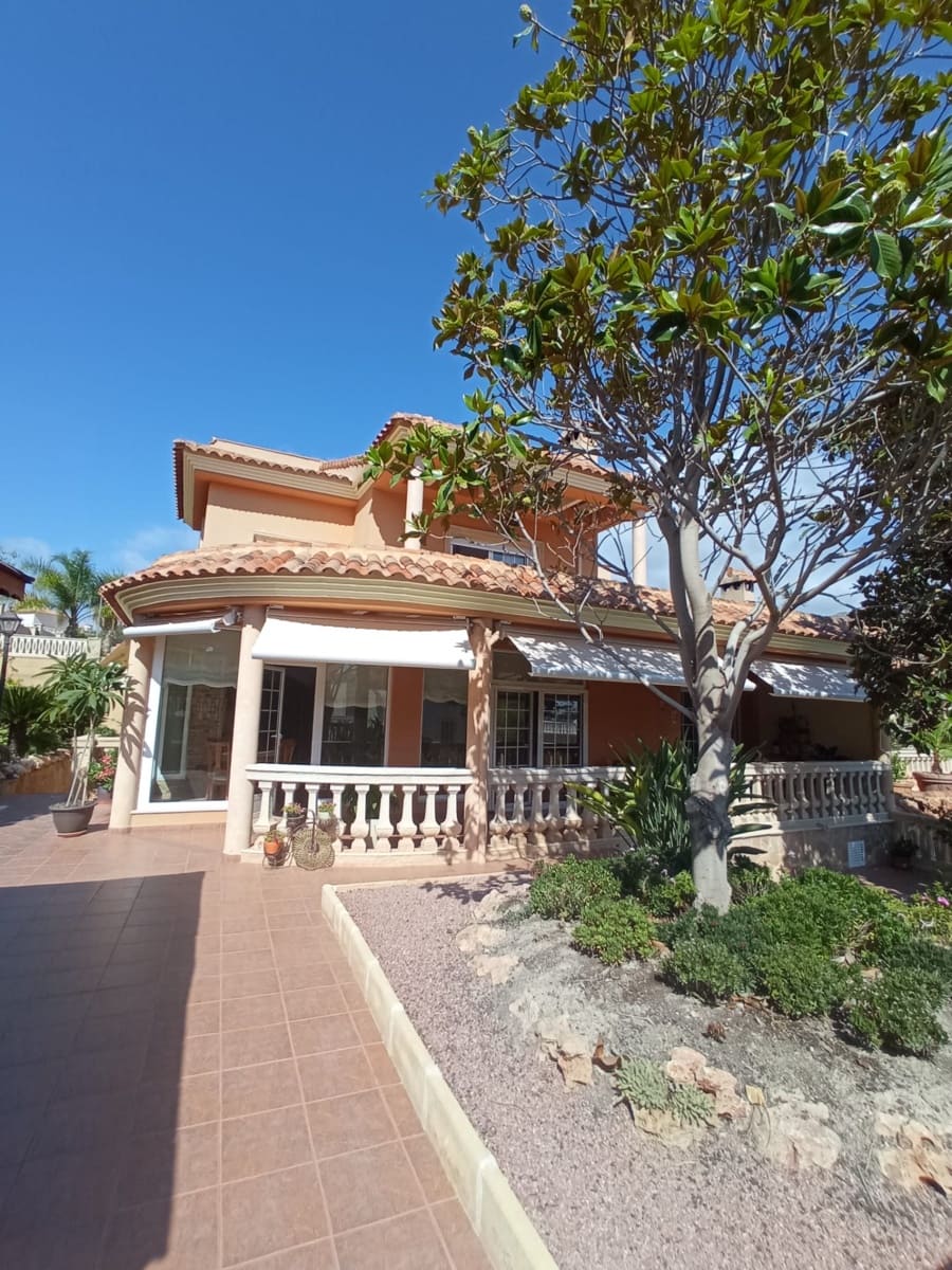 3 bedroom Villa for sale in Cala d'Or with pool garage - € 590,000 (Ref: 8529837)