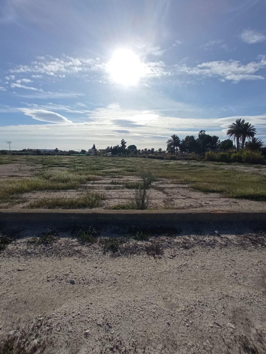 Grunde uden byggetilladelser til salg i Muchamiel / Mutxamel - € 265.000 (Ref: 8751067)