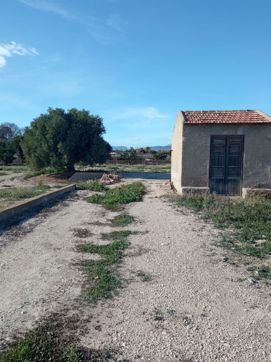 Grunde uden byggetilladelser til salg i Muchamiel / Mutxamel - € 265.000 (Ref: 8751067)