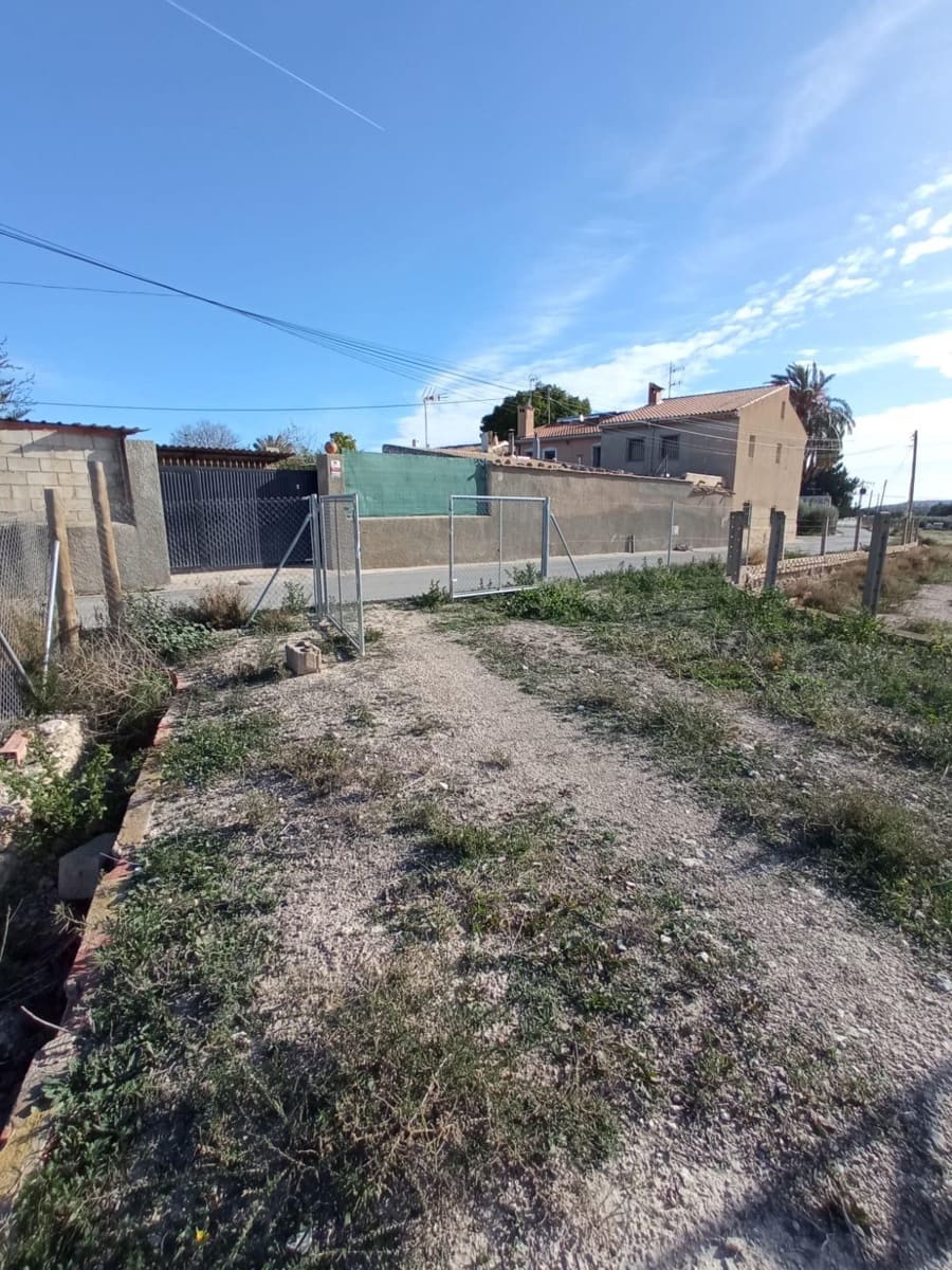 Grunde uden byggetilladelser til salg i Muchamiel / Mutxamel - € 265.000 (Ref: 8751067)