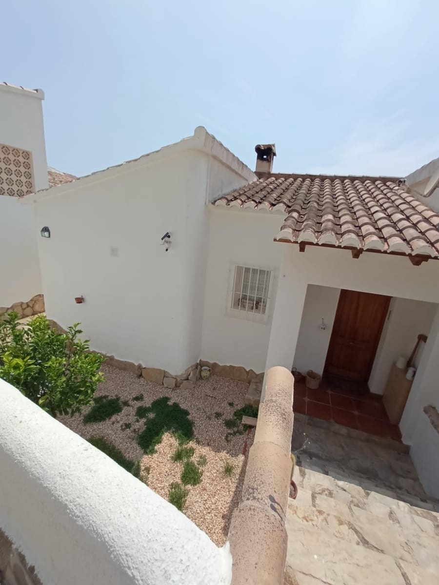 2 soveværelse Villa til salg i Cumbre del Sol med swimmingpool garage - € 299.000 (Ref: 9059380)