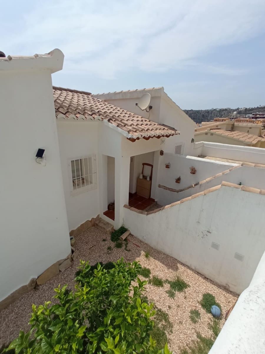 2 soveværelse Villa til salg i Cumbre del Sol med swimmingpool garage - € 299.000 (Ref: 9059380)