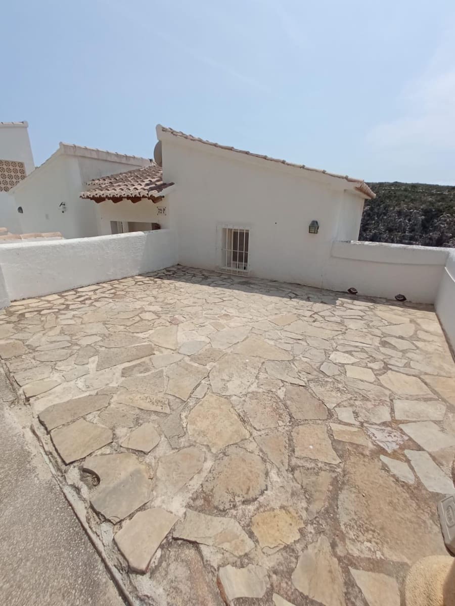 2 soveværelse Villa til salg i Cumbre del Sol med swimmingpool garage - € 299.000 (Ref: 9059380)