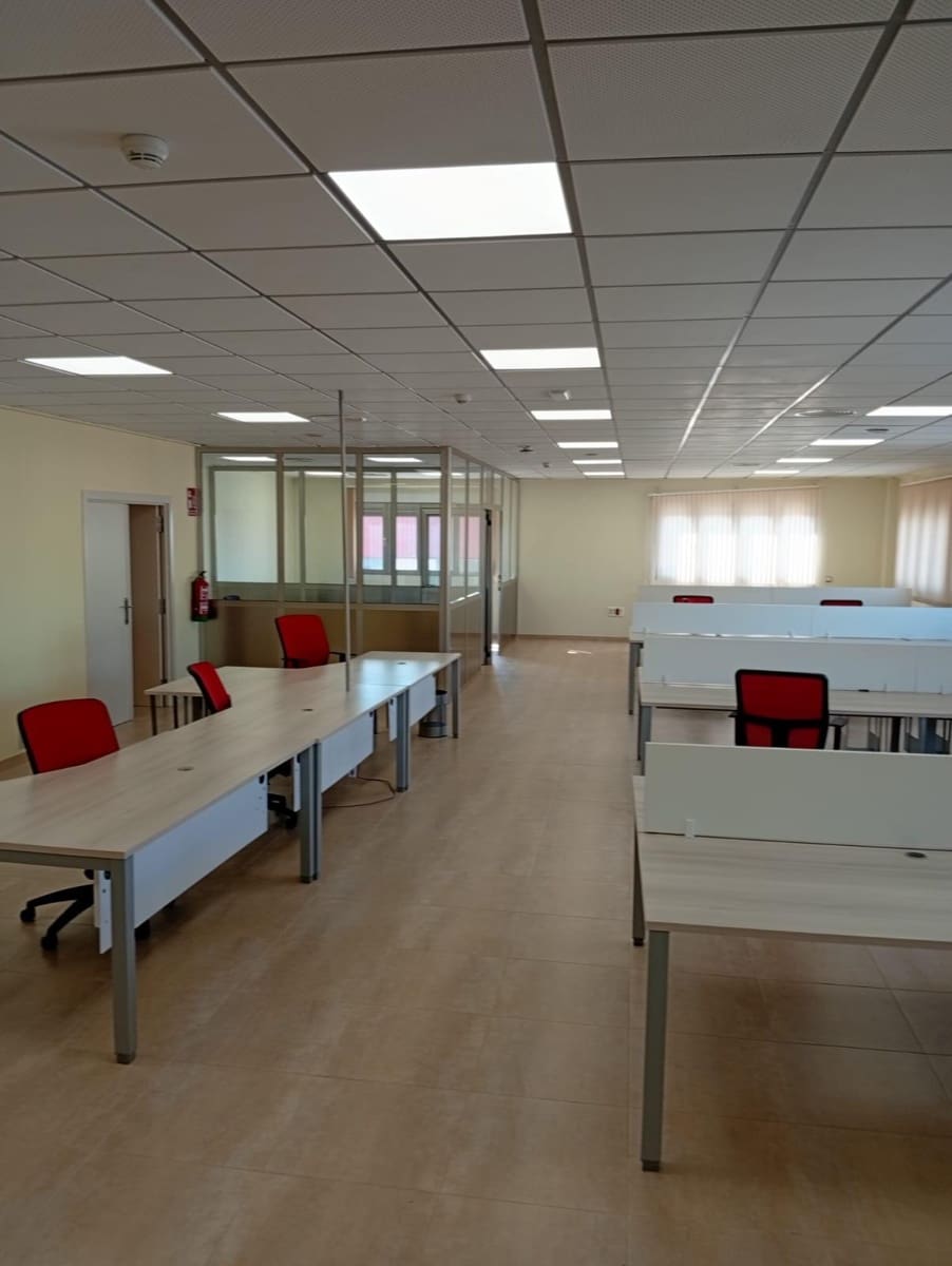 Azienda in vendita in Alkabir con garage - 850.000 € (Rif: 9126787)