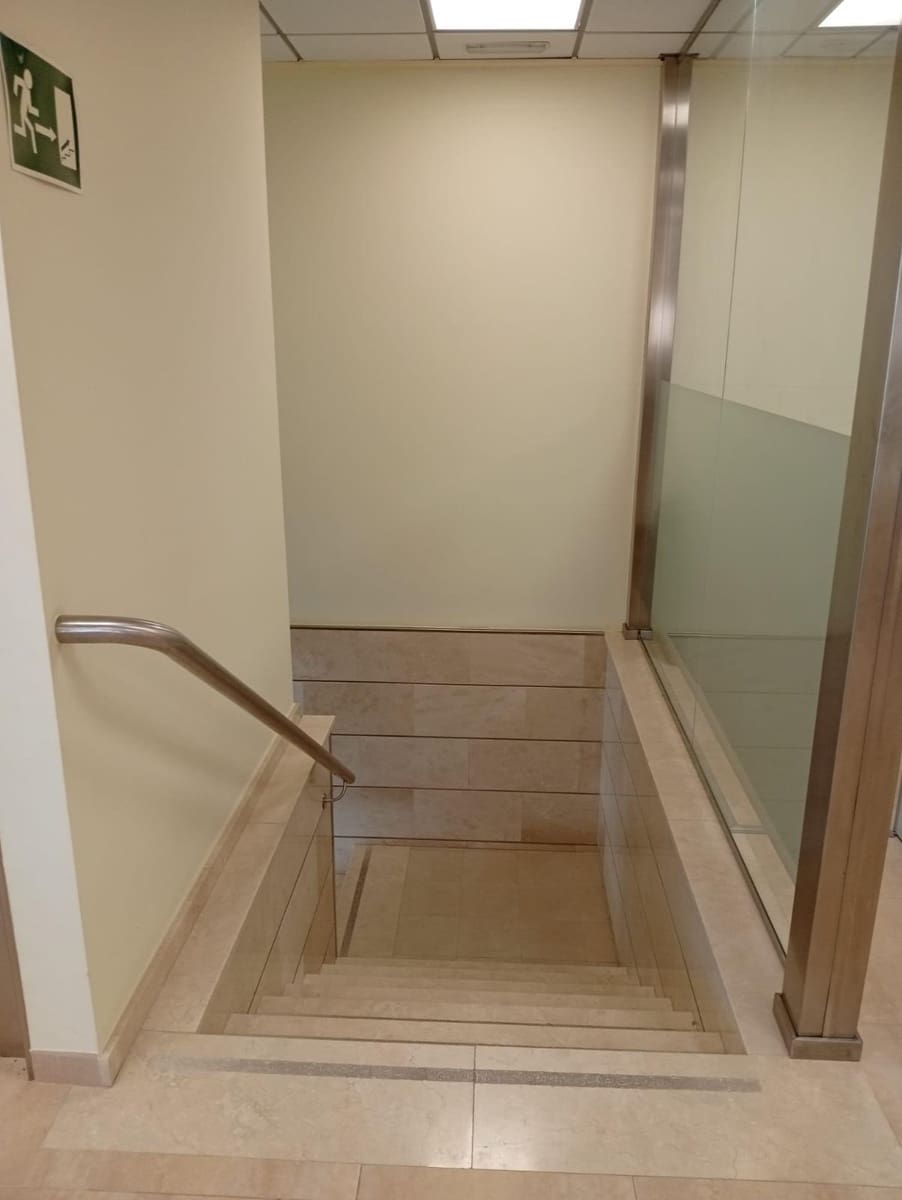 Azienda in vendita in Alkabir con garage - 850.000 € (Rif: 9126787)