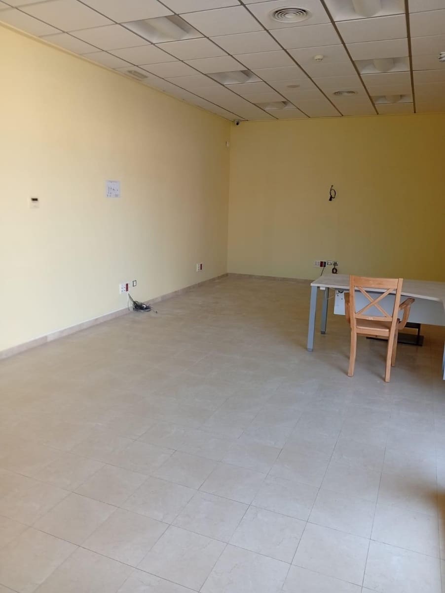 Azienda in vendita in Alkabir con garage - 850.000 € (Rif: 9126787)