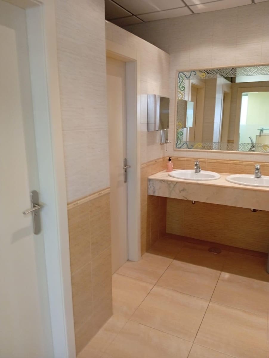 Azienda in vendita in Alkabir con garage - 850.000 € (Rif: 9126787)