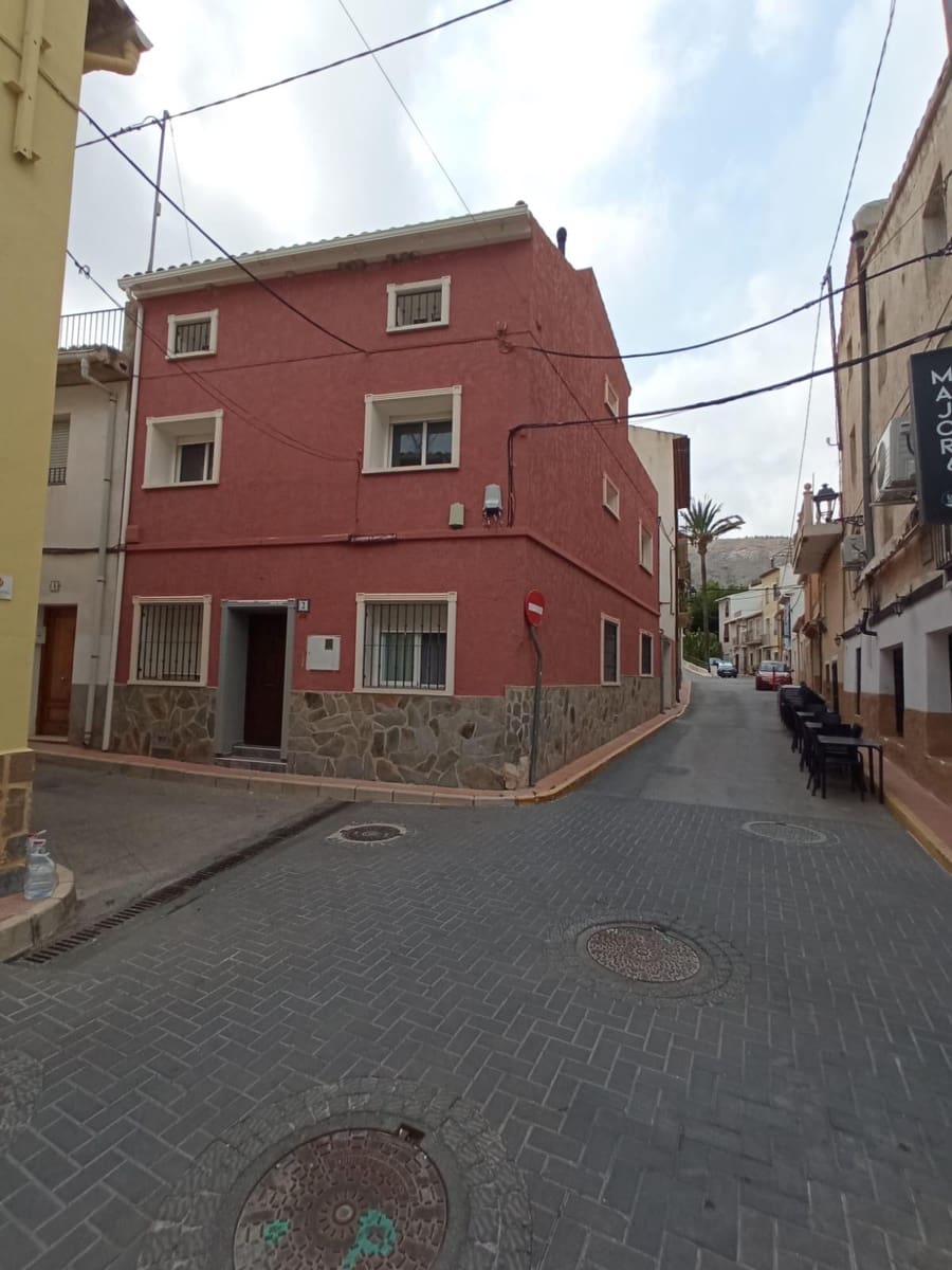 5 soveværelse Byhus til salg i Orxeta med garage - € 319.900 (Ref: 9191064)