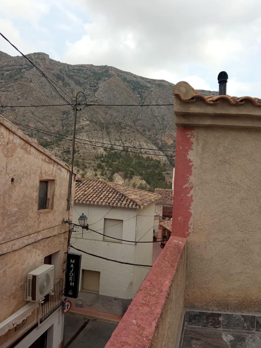 5 soveværelse Byhus til salg i Orxeta med garage - € 319.900 (Ref: 9191064)