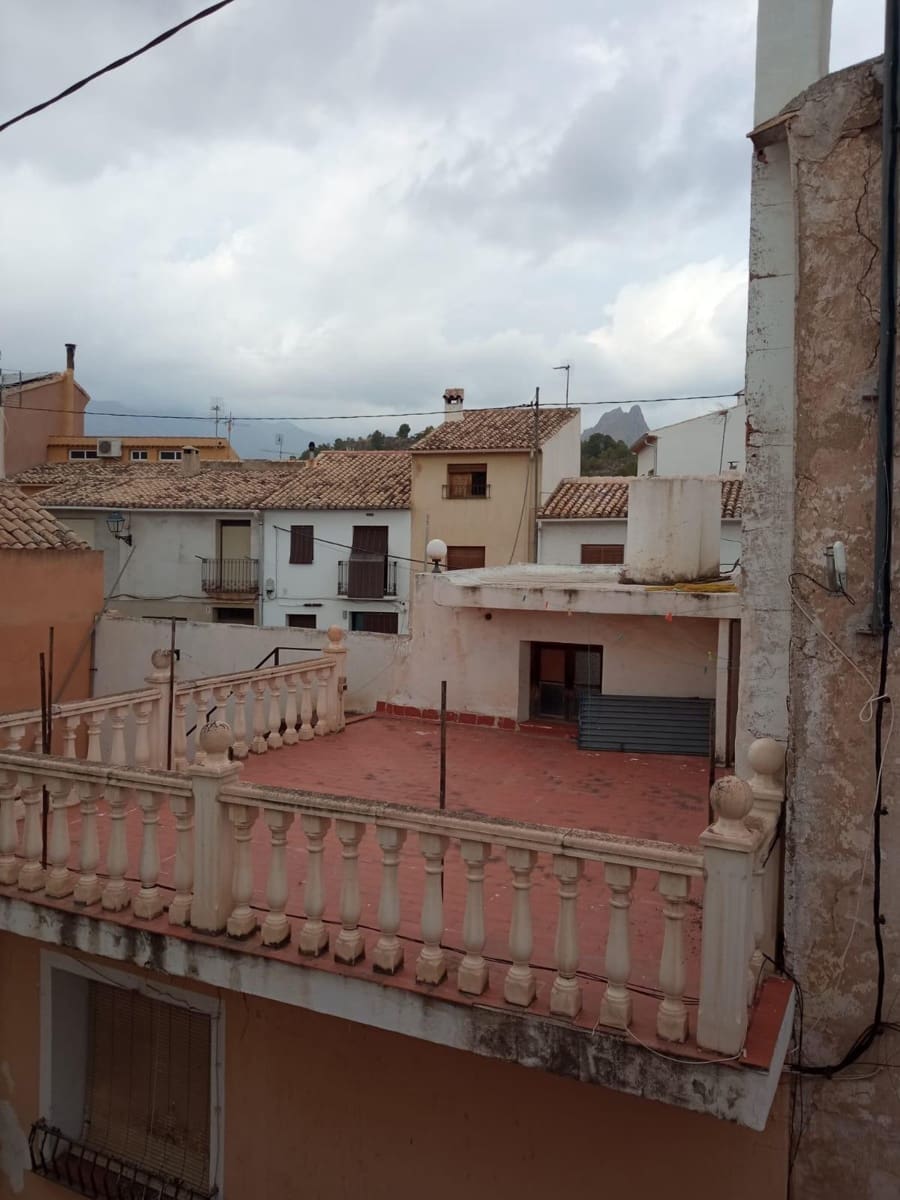 5 soveværelse Byhus til salg i Orxeta med garage - € 319.900 (Ref: 9191064)