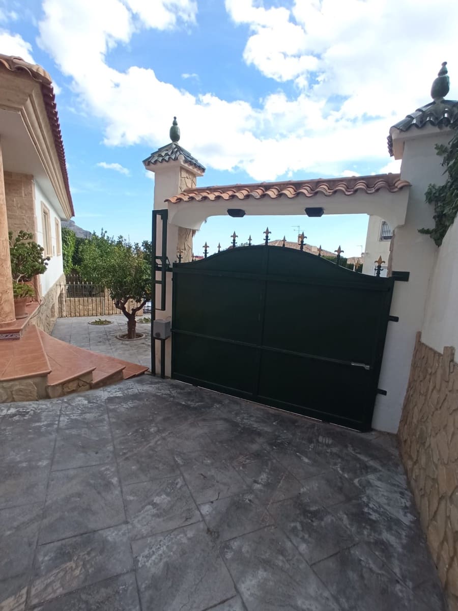 6 soverom Villa til salgs i Jijona / Xixona med svømmebasseng garasje - € 699 000 (Ref: 9347376)