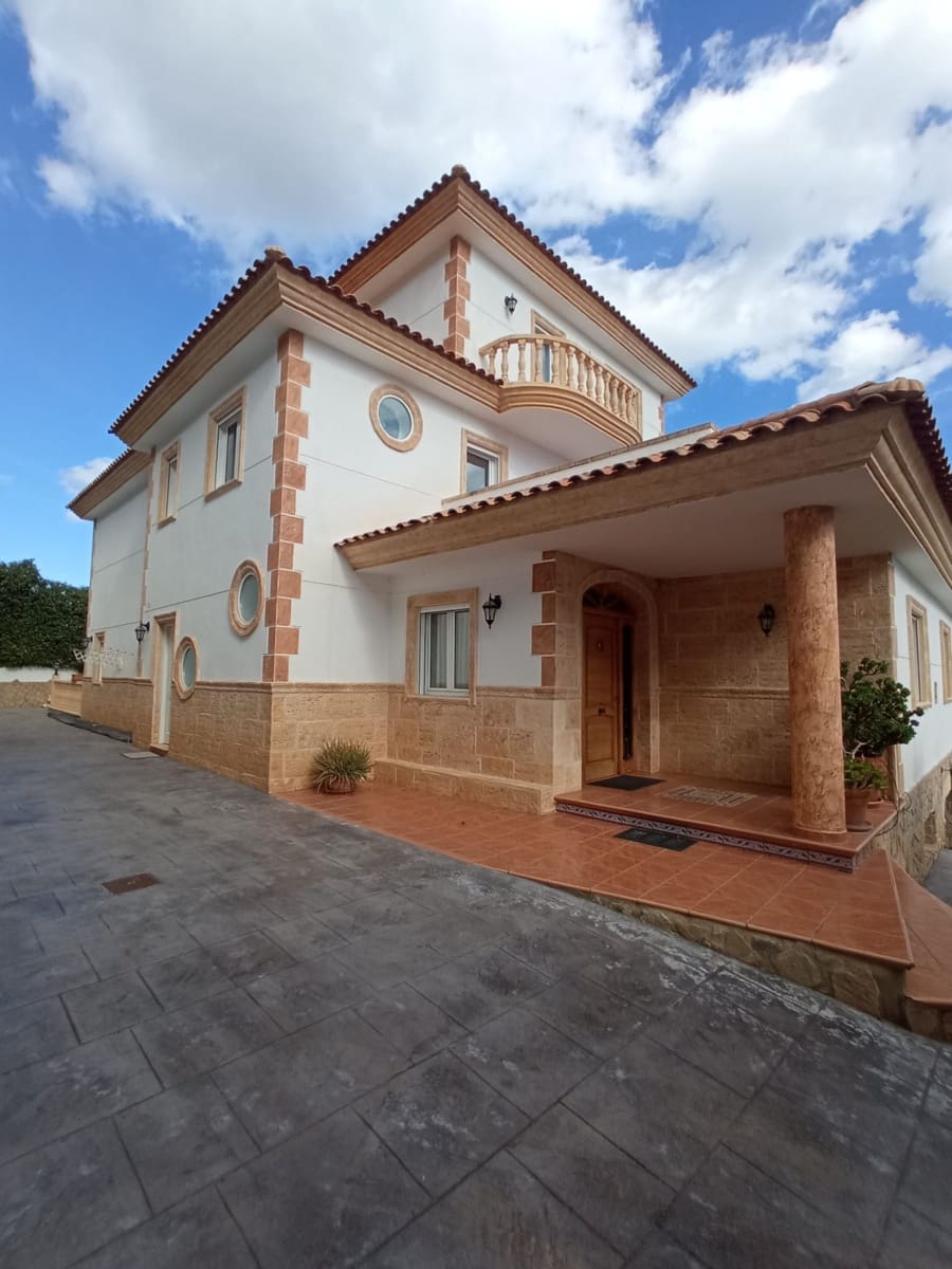 6 soverom Villa til salgs i Jijona / Xixona med svømmebasseng garasje - € 699 000 (Ref: 9347376)