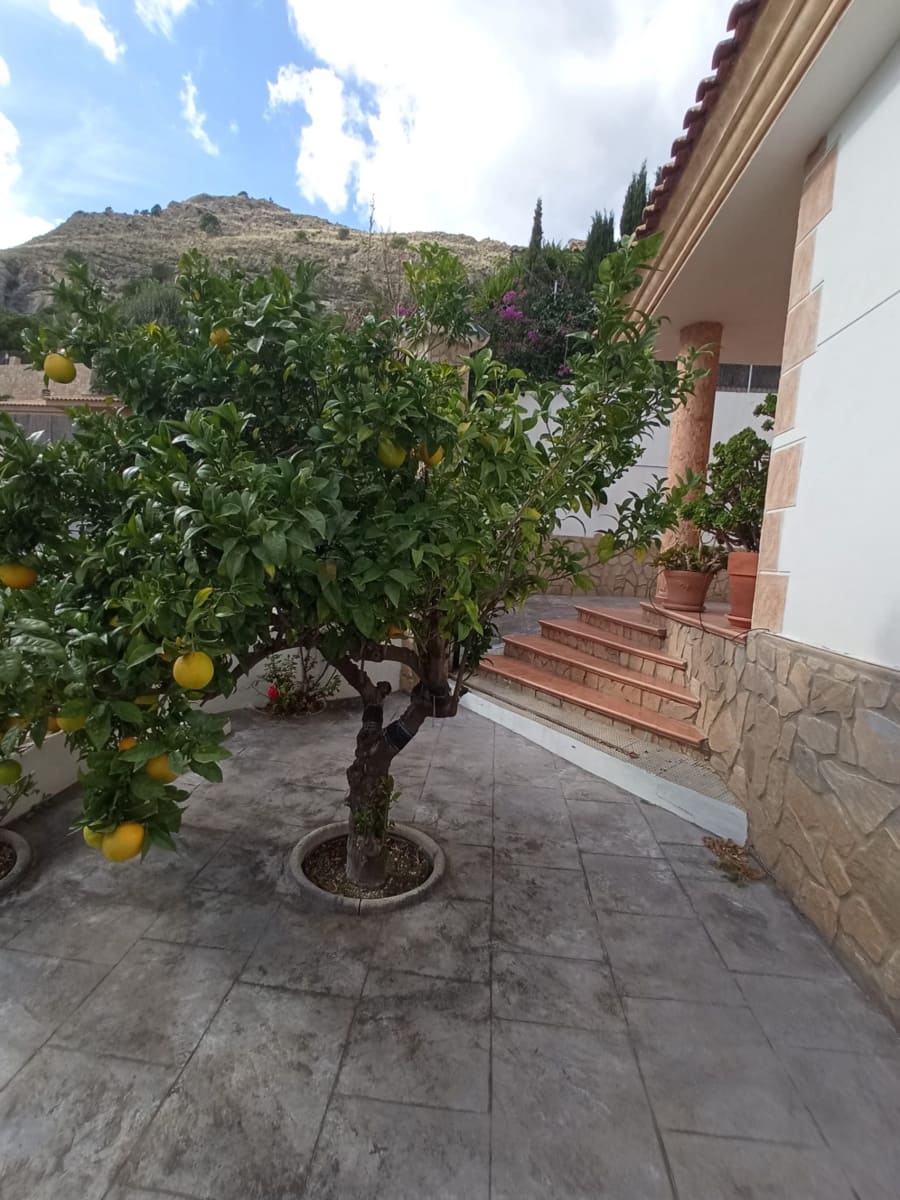 6 soverom Villa til salgs i Jijona / Xixona med svømmebasseng garasje - € 699 000 (Ref: 9347376)