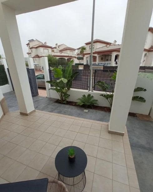 3 bedroom Villa for sale in San Fulgencio with pool - € 275,000 (Ref: 9406895)