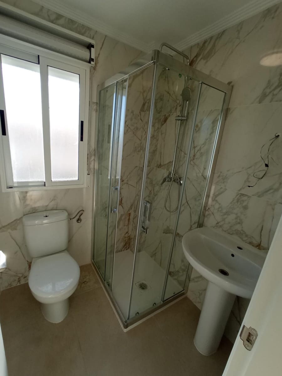 3 bedroom Villa for sale in San Fulgencio with pool - € 275,000 (Ref: 9406895)