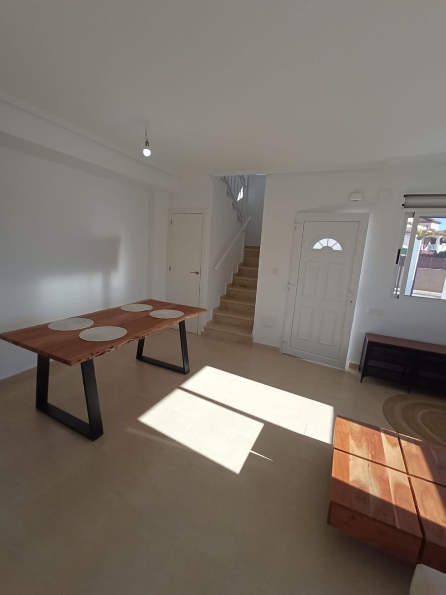 3 bedroom Villa for sale in San Fulgencio with pool - € 275,000 (Ref: 9406895)