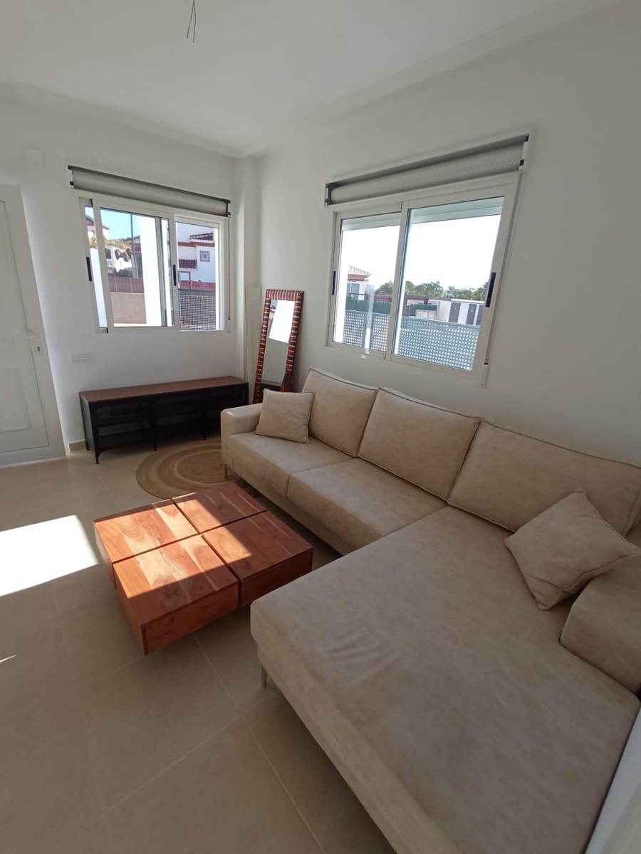 3 bedroom Villa for sale in San Fulgencio with pool - € 275,000 (Ref: 9406895)