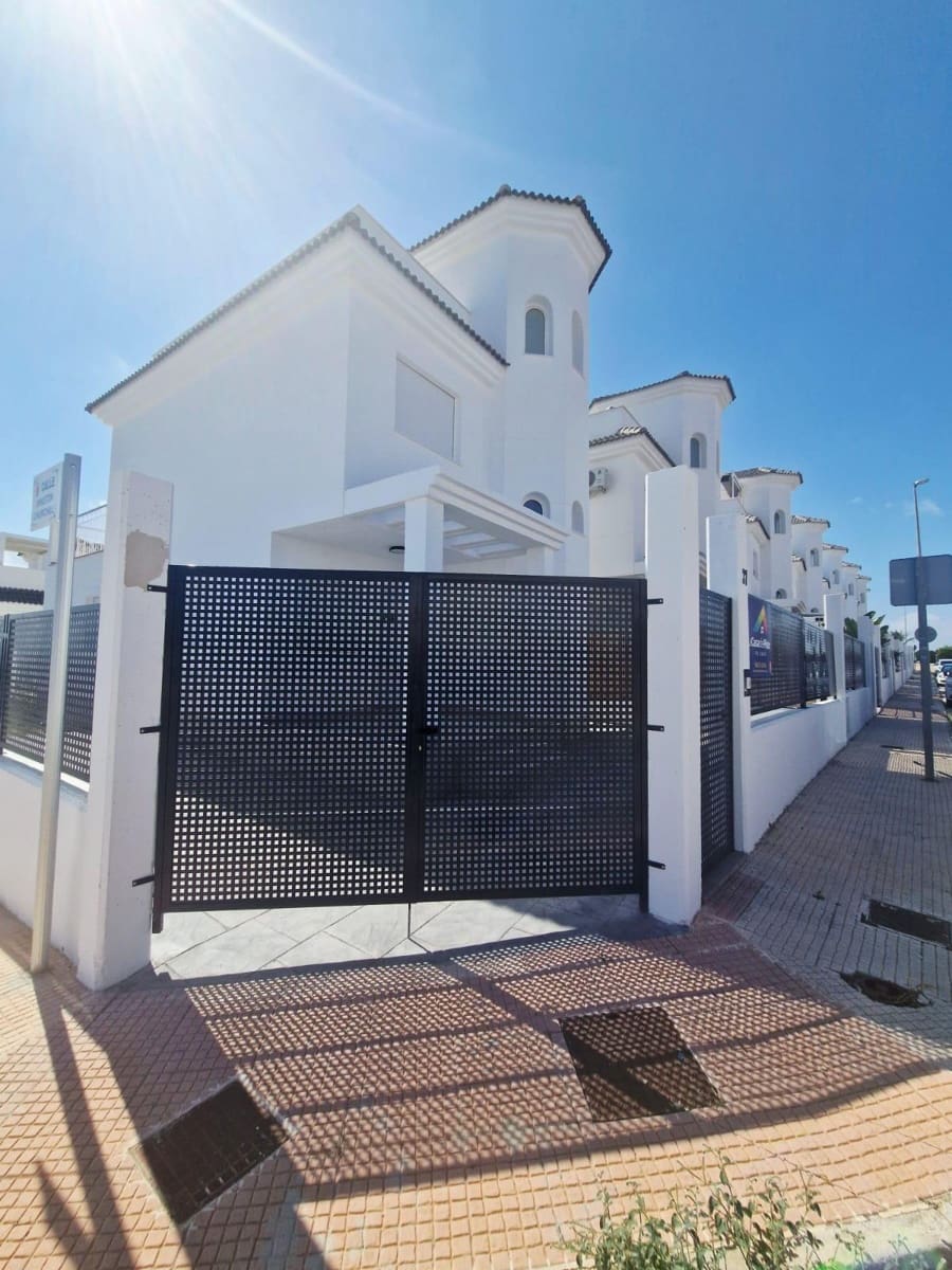 3 bedroom Villa for sale in San Fulgencio with pool - € 275,000 (Ref: 9406895)