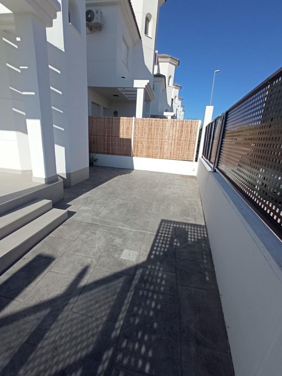 3 bedroom Villa for sale in San Fulgencio with pool - € 275,000 (Ref: 9406895)