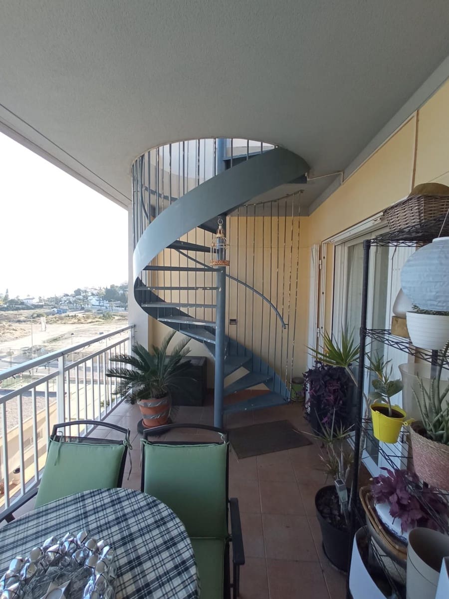 2 Zimmer Penthouse zu verkaufen in El Campello mit Pool Garage - 250.000 € (Ref: 9462109)