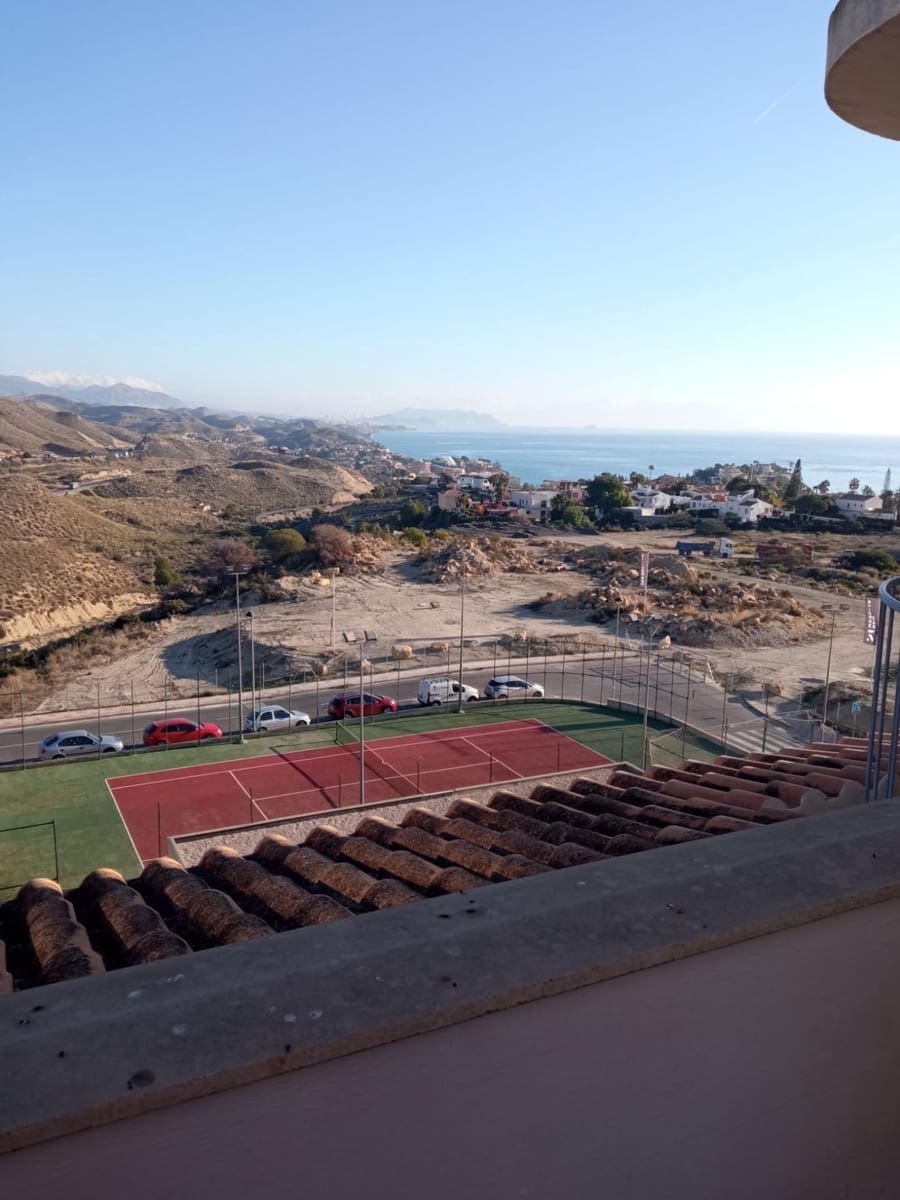 2 Zimmer Penthouse zu verkaufen in El Campello mit Pool Garage - 250.000 € (Ref: 9462109)