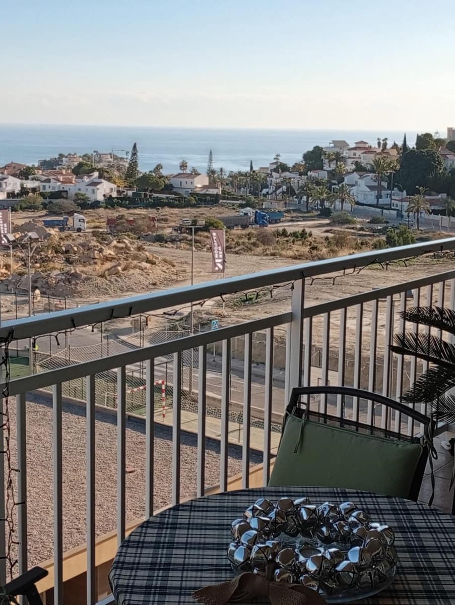 2 Zimmer Penthouse zu verkaufen in El Campello mit Pool Garage - 250.000 € (Ref: 9462109)