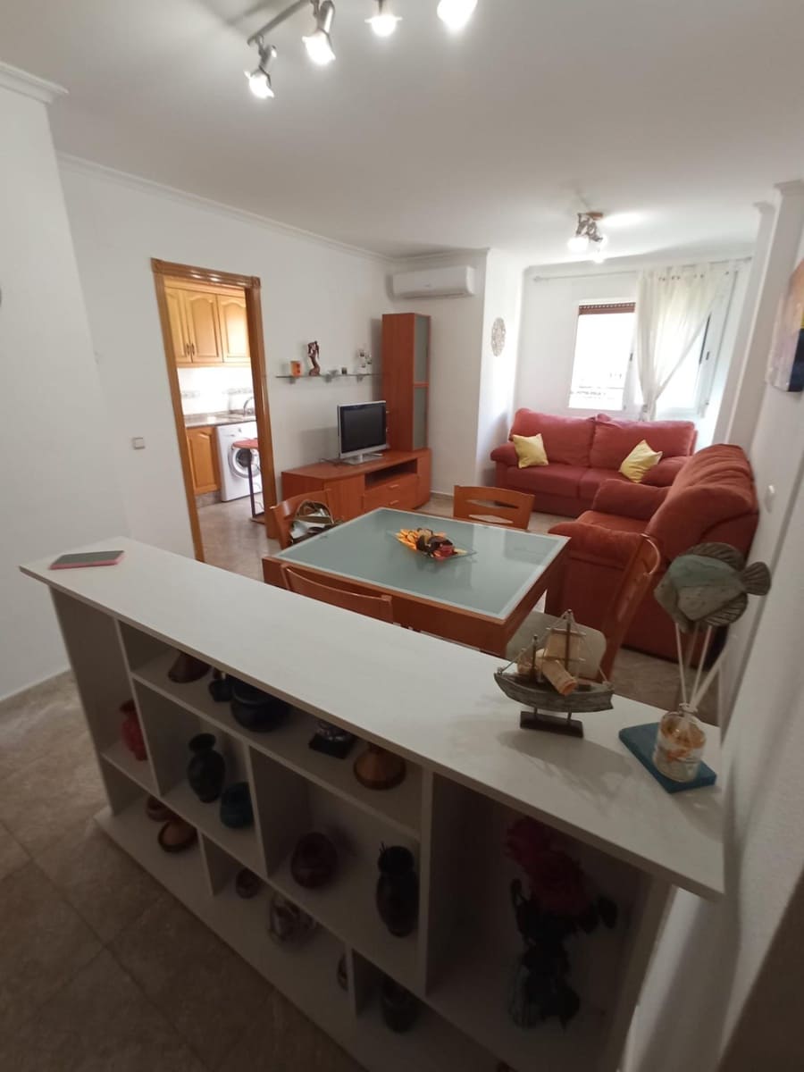 2 Zimmer Apartment zu verkaufen in Torrevieja - 153.000 € (Ref: 9499753)