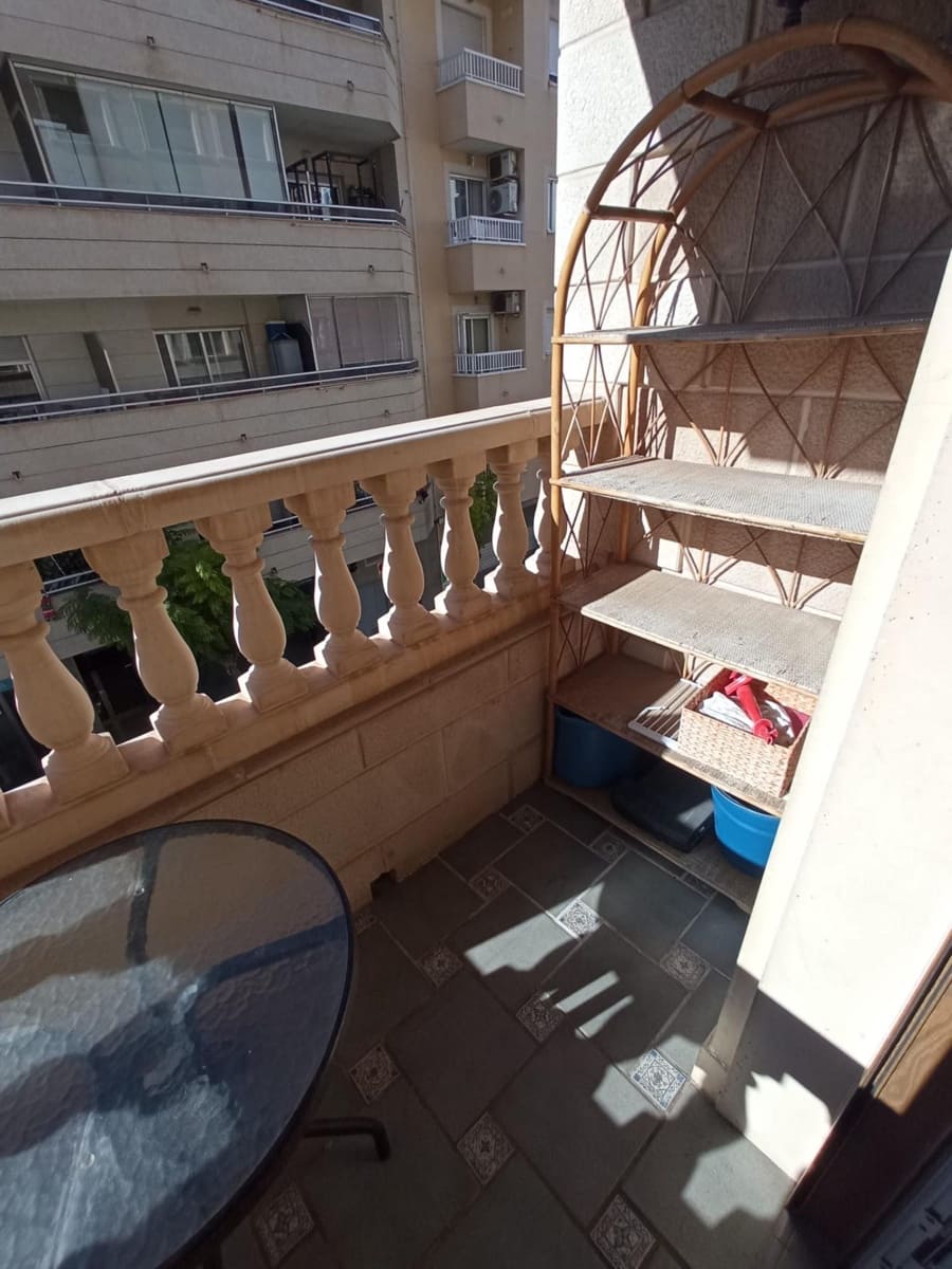 2 Zimmer Apartment zu verkaufen in Torrevieja - 153.000 € (Ref: 9499753)