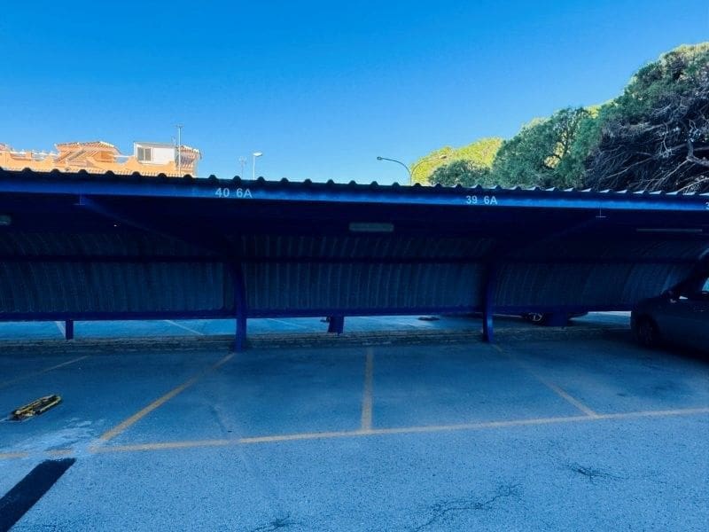 3 quarto Penthouse para venda em Guardamar del Segura com piscina garagem - 470 000 € (Ref: 9596165)