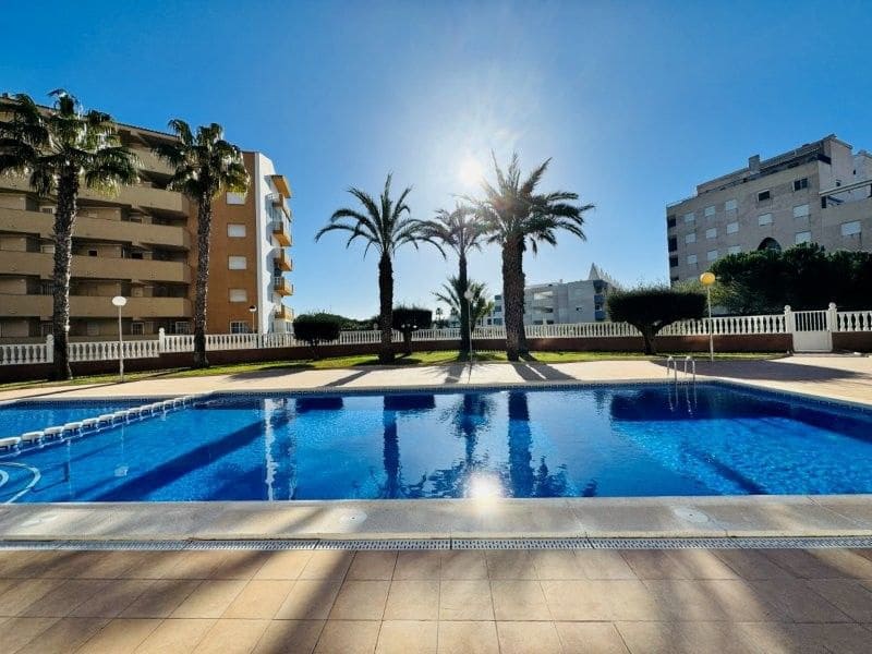 3 quarto Penthouse para venda em Guardamar del Segura com piscina garagem - 470 000 € (Ref: 9596165)