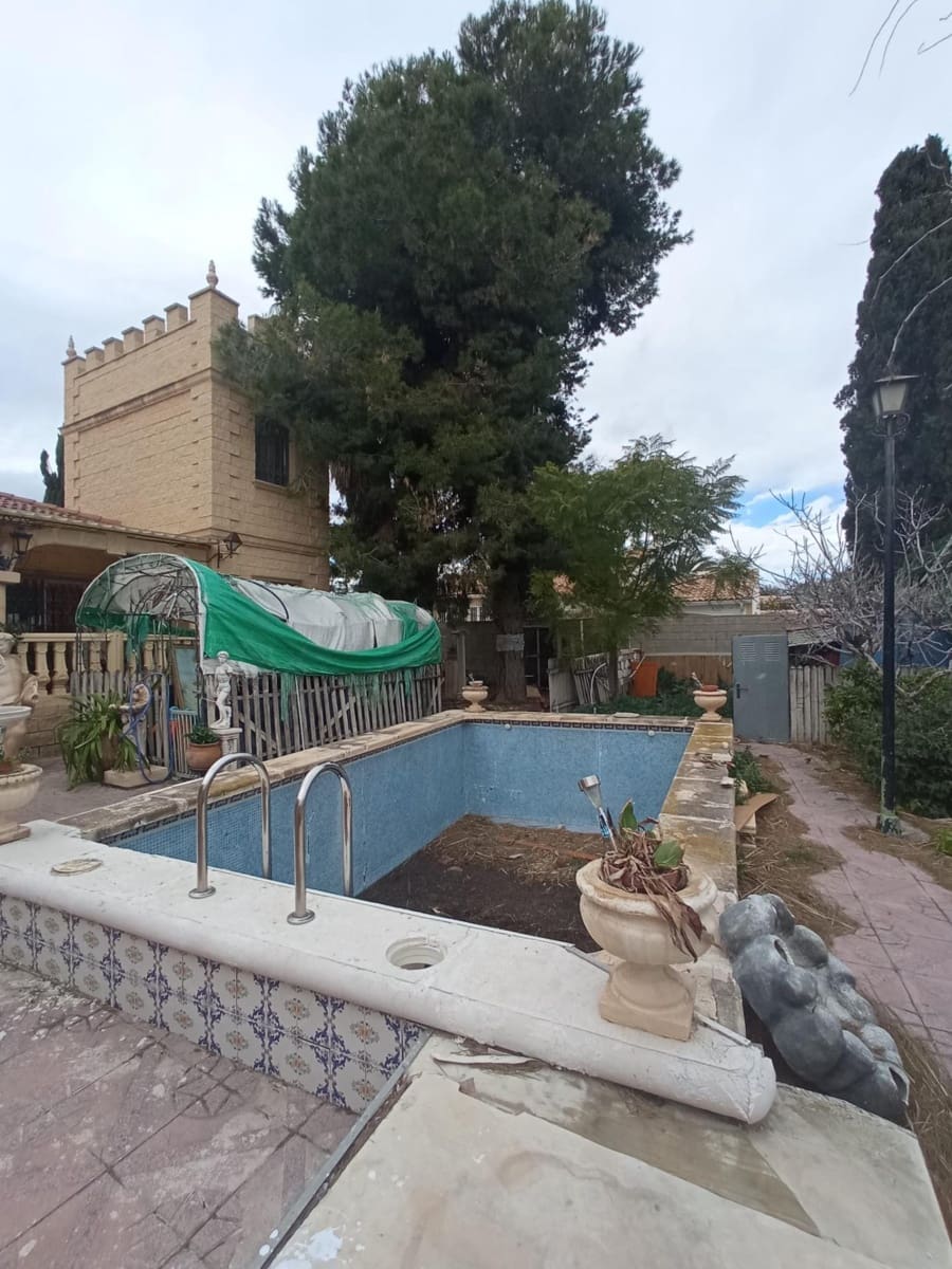 4 soveværelse Villa til salg i Muchamiel / Mutxamel med swimmingpool garage - € 350.000 (Ref: 9611568)