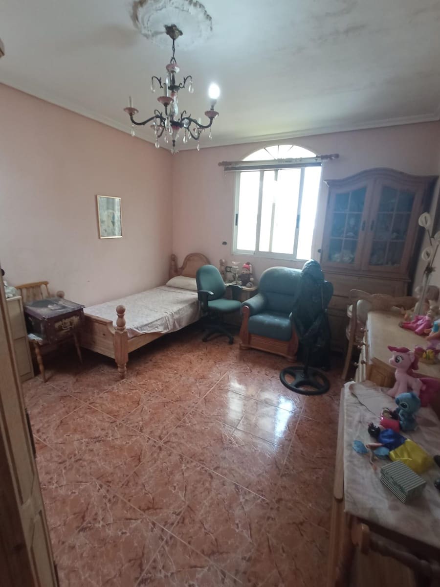 Chalet de 4 habitaciones en Muchamiel / Mutxamel en venta con piscina garaje - 350.000 € (Ref: 9611568)