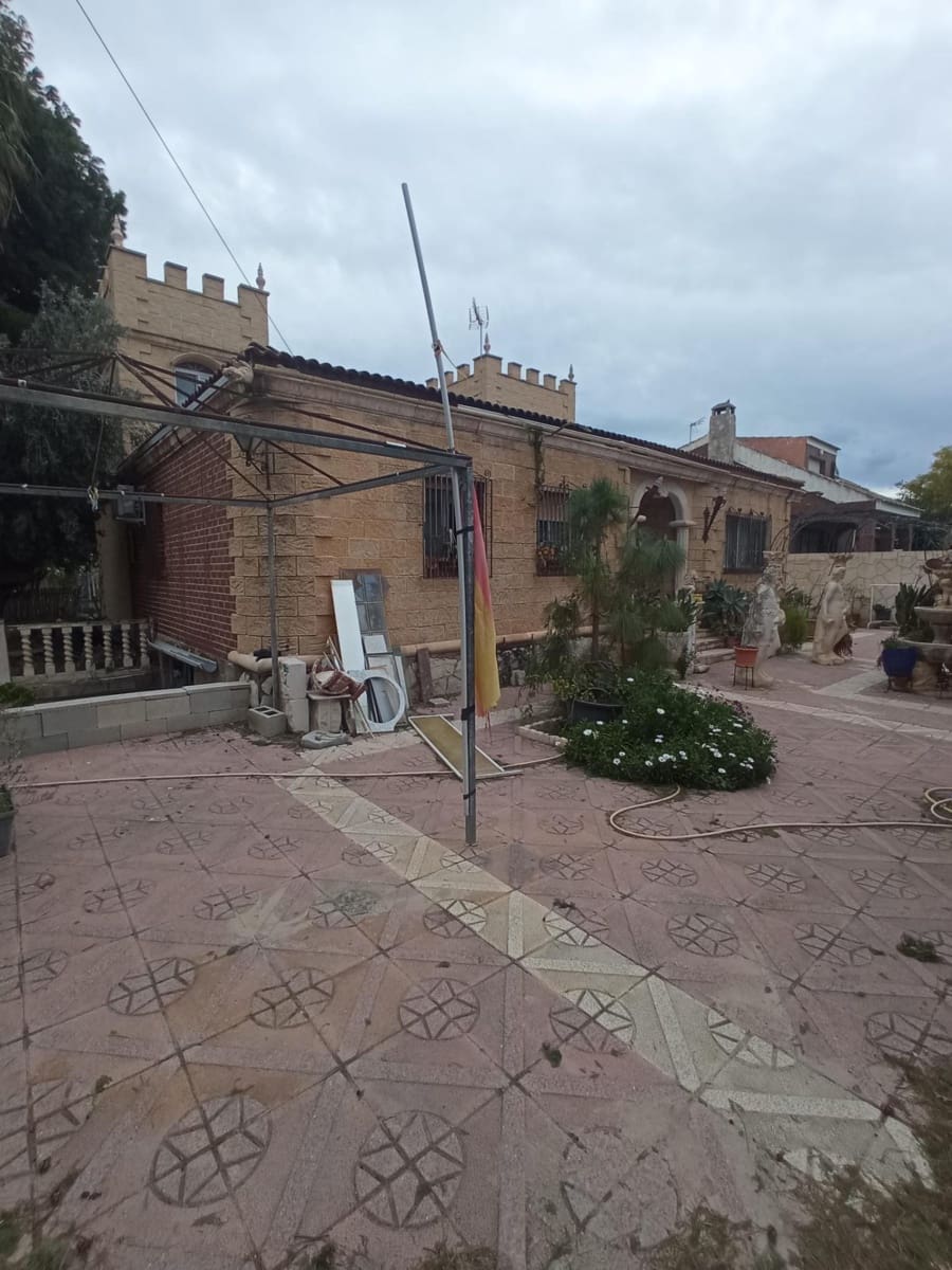 Chalet de 4 habitaciones en Muchamiel / Mutxamel en venta con piscina garaje - 350.000 € (Ref: 9611568)