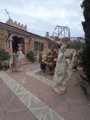 4 Zimmer Villa zu verkaufen in Muchamiel / Mutxamel mit Pool Garage - 350.000 € (Ref: 9611568)