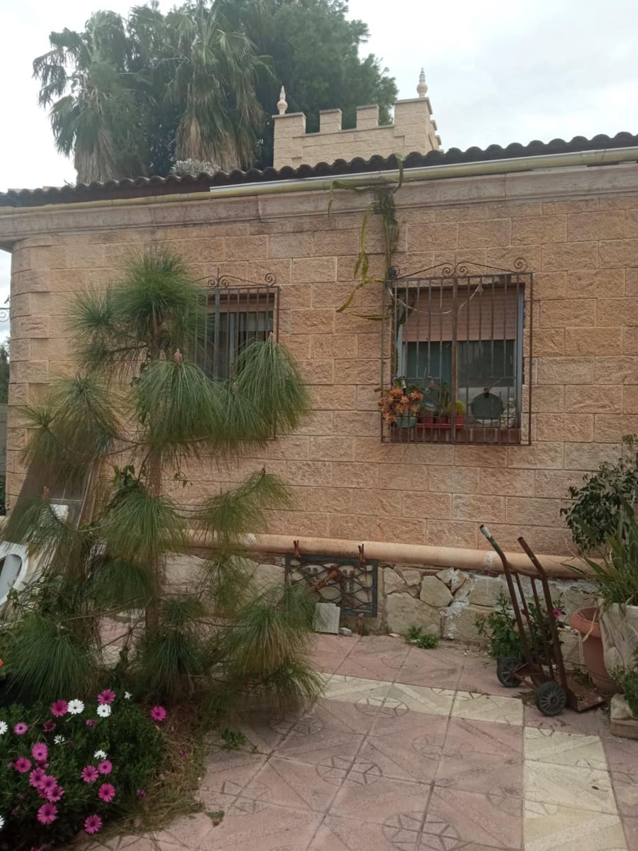 Chalet de 4 habitaciones en Muchamiel / Mutxamel en venta con piscina garaje - 350.000 € (Ref: 9611568)